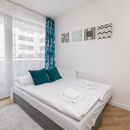 Burakowska 16b - With Balcony By Renters * Varsóvia