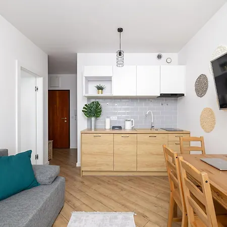 Burakowska 16b - With Balcony By Renters Varsóvia